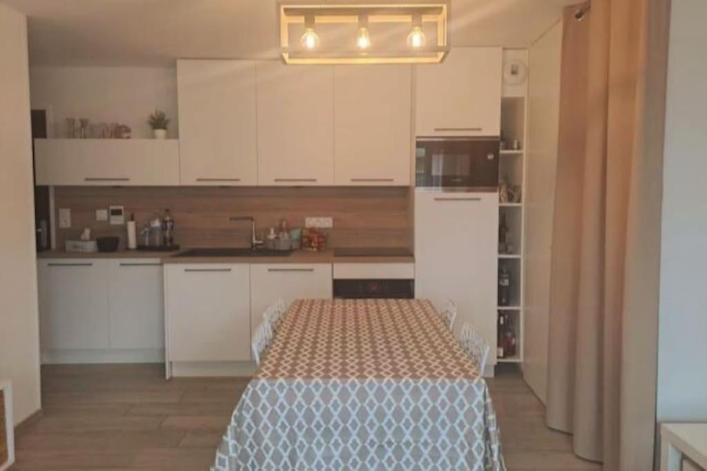 Appartement A Quelques Pas De La Mer Et Du Centre แมร์ลิมงต์ ภายนอก รูปภาพ